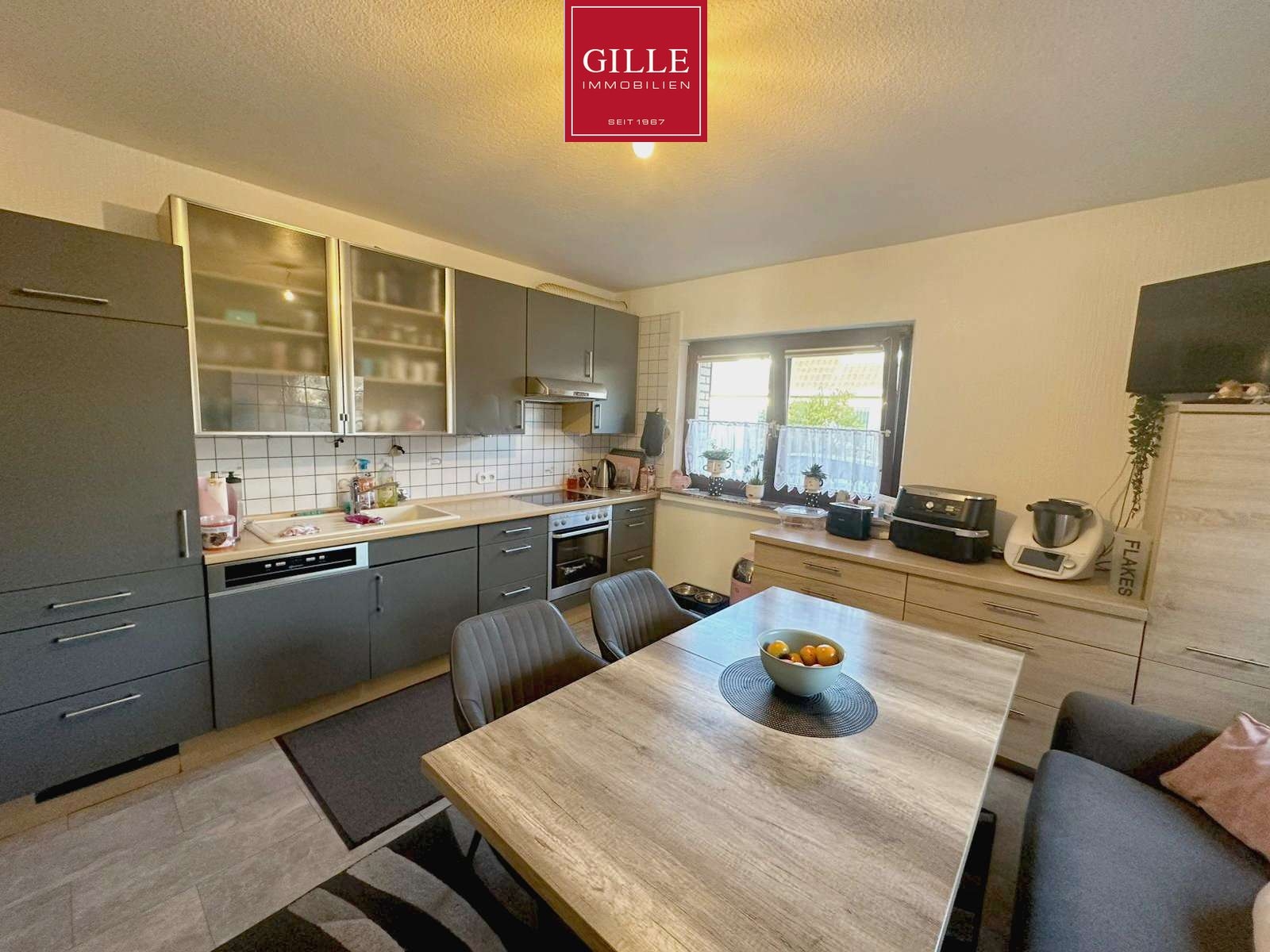 Ansicht 3 von: Neuss-Reuschenberg: Attraktives Reiheneckhaus mit Garage und traumhaften Grundstück nach WEG geteilt